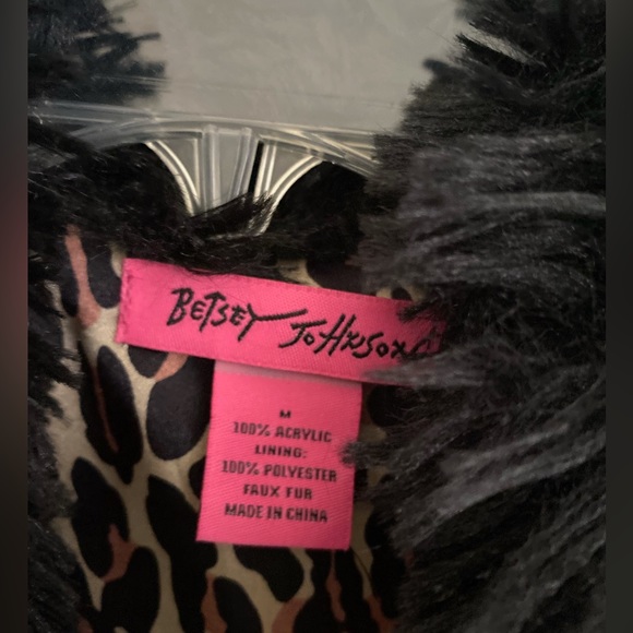 Betsy Johnson faux fur shaggy black vest with silk leopard print inside lining M - Picture 8 of 10